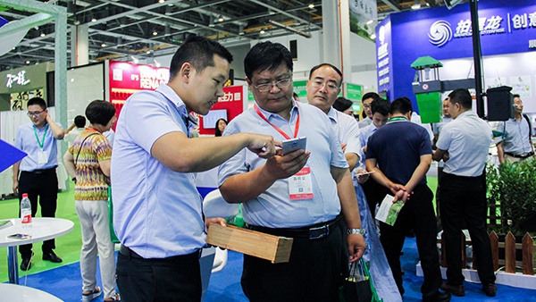 �͑��F���w���~�|����ȫ׷��