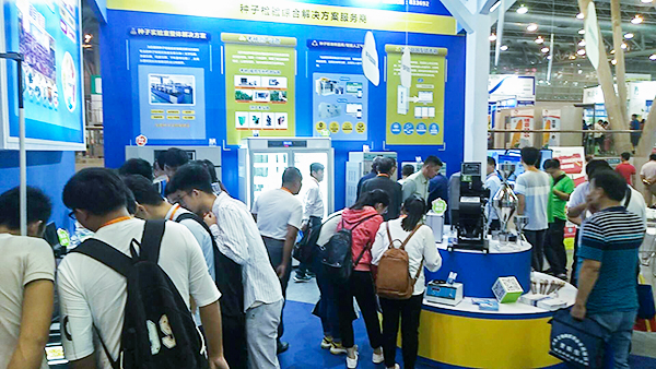 �������r(n��ng)�ڿ��N�I(l��ng)������c���g(sh��)�����˲������P(gu��n)��ʿ�v���^��