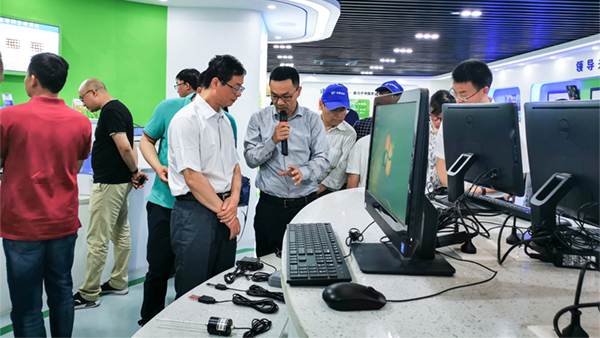 �x����һ�Ѕ��^�������rչ�d