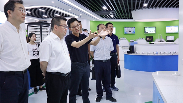 陳渝陽(yáng)董事長(zhǎng)介紹公司信息